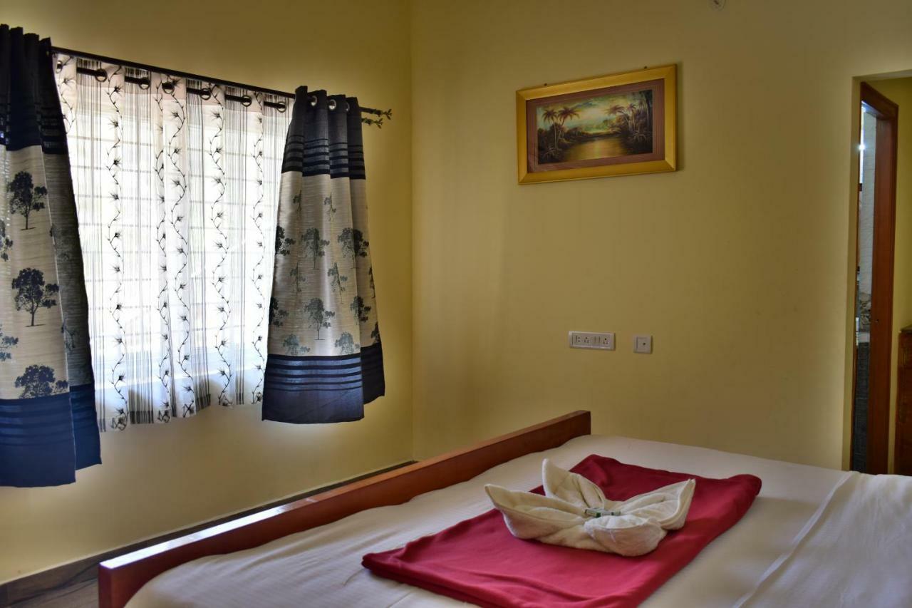 Hotel Kozee Kaves à Yelagiri Extérieur photo