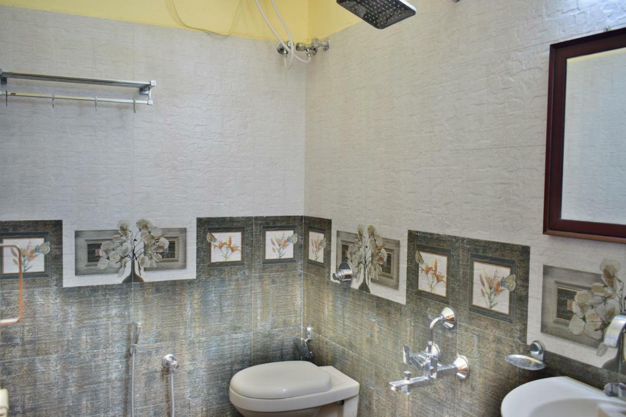 Hotel Kozee Kaves à Yelagiri Extérieur photo