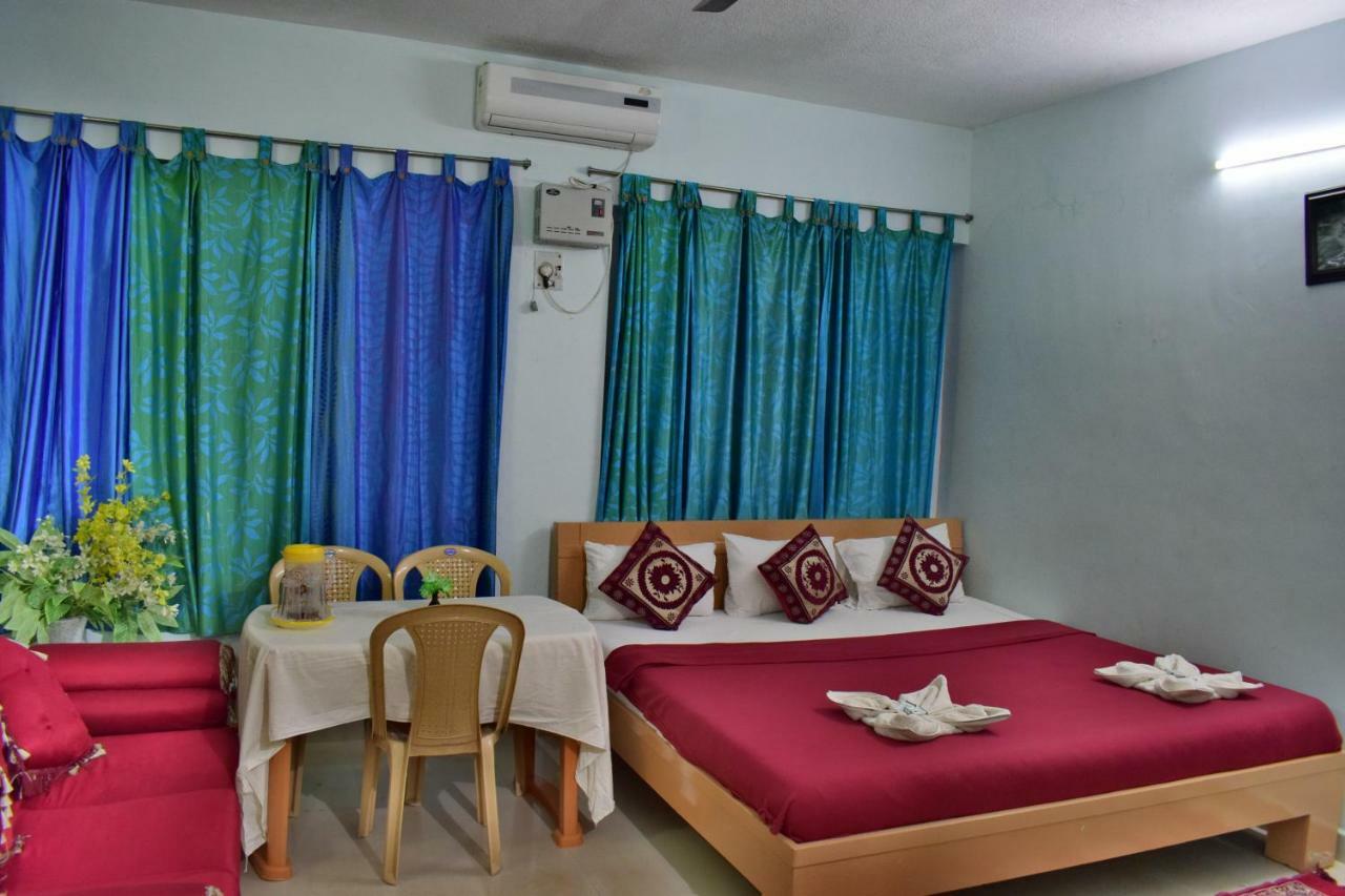 Hotel Kozee Kaves à Yelagiri Extérieur photo