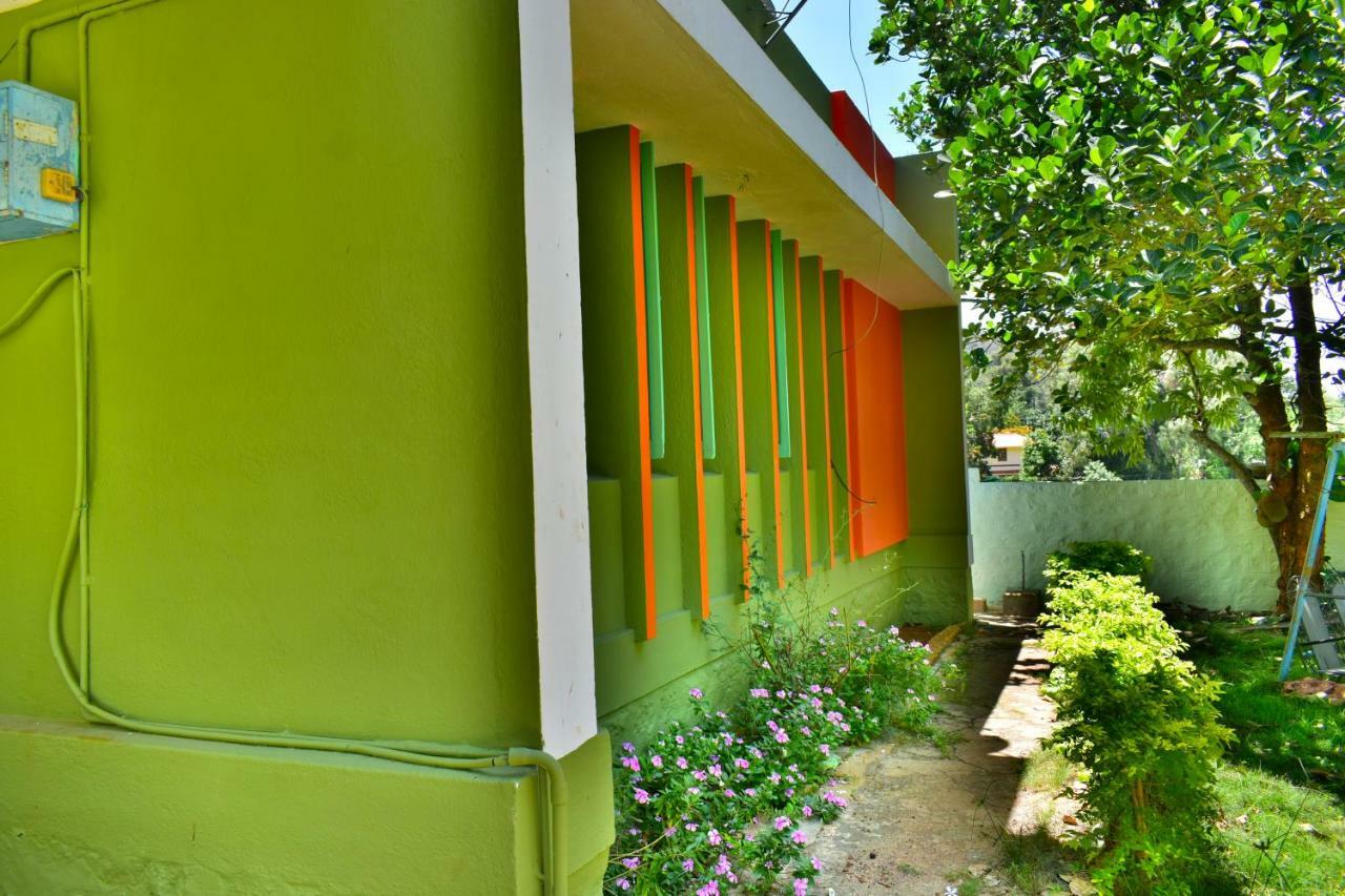 Hotel Kozee Kaves à Yelagiri Extérieur photo