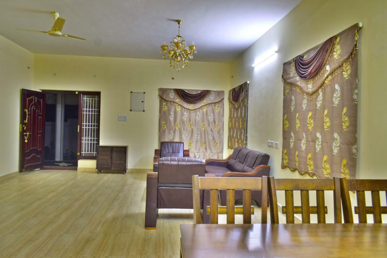 Hotel Kozee Kaves à Yelagiri Extérieur photo