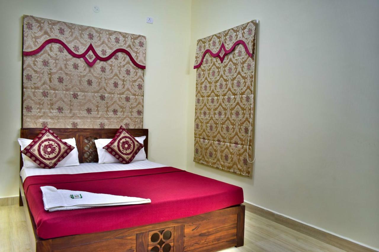 Hotel Kozee Kaves à Yelagiri Extérieur photo
